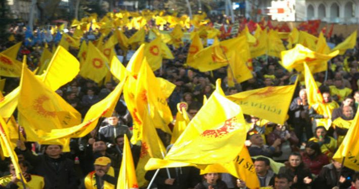 izmirde egitim sen uyesi 37 kisi gozaltina alindi