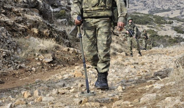 bitlis te mayin patladi 1 asker yarali 9660406 2001 o