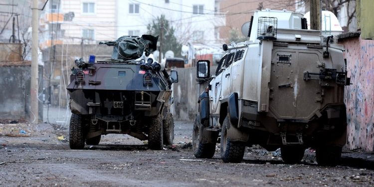 cizre zırhlı araçlar e1456712623785