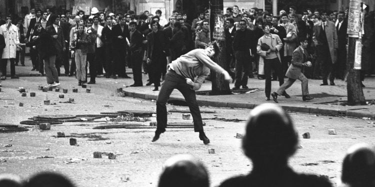 xxParis68May slide G91R superJumbo