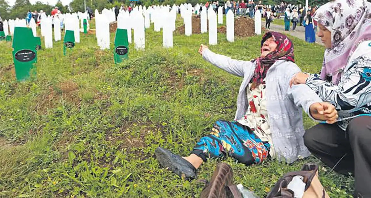 “Çocukları küçük kurşunlarla öldürürler değil mi anne?..”