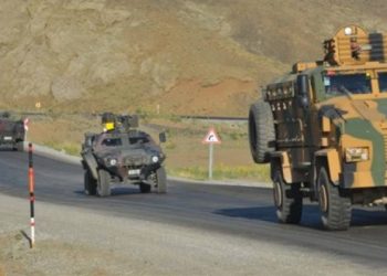 askeri konvoyun gecisi sirasinda patlama 1471279379 5719