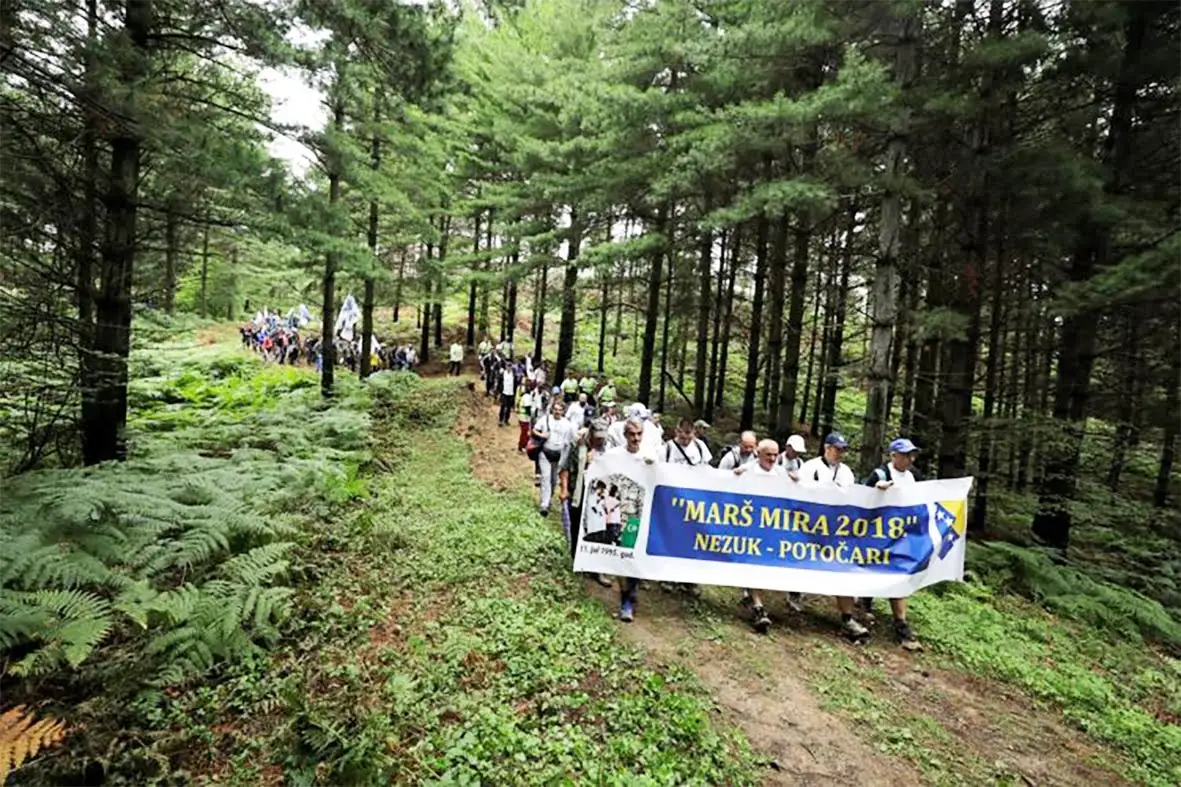 Srebrenitsa’ya ‘Barış Yürüyüşü’ başladı