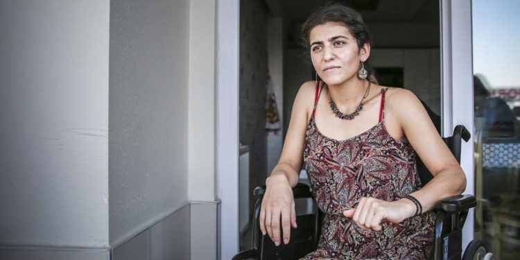 a92b7c186403bcad4689c3b60054c3b2 XL