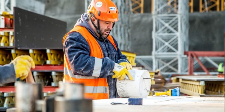 4 7subat2014 saft alaninda calisan isciler