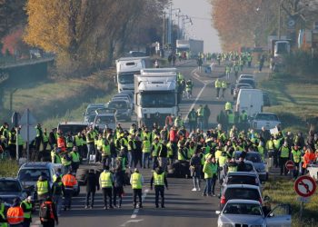 fransada akaryakıt protestosu