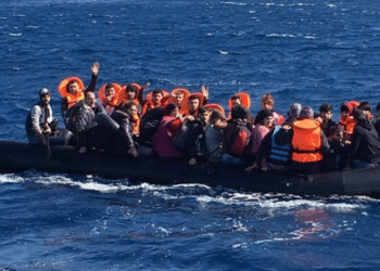 dha ankara kusadasi aciklarinda lastik bot 8926082 6940 o