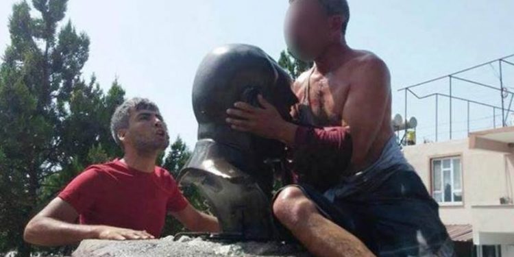 SVGHqnlTQJt4V1QJQlulzBgvfdJRcvfL9dilDiTM