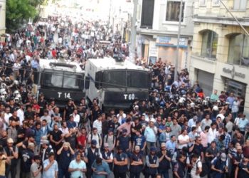 taksim de gezi parki eylemi 8487516 x o