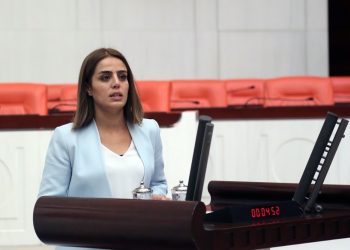 MRLL3304 AYŞE ACAR BAŞARAN BATMAN MİLLETVEKİLİ