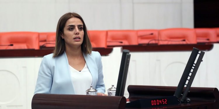 MRLL3304 AYŞE ACAR BAŞARAN BATMAN MİLLETVEKİLİ