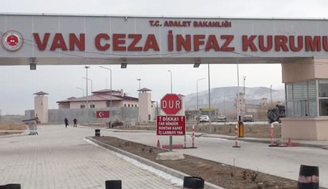 van t tipi cezaevinde kadin tutuklular saclarini kazitti iddiasi h88050 a3d4e