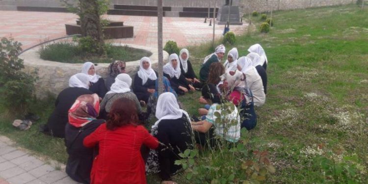 823x463cc dyb 23 05 2019 lice anneler oturma eylemi1