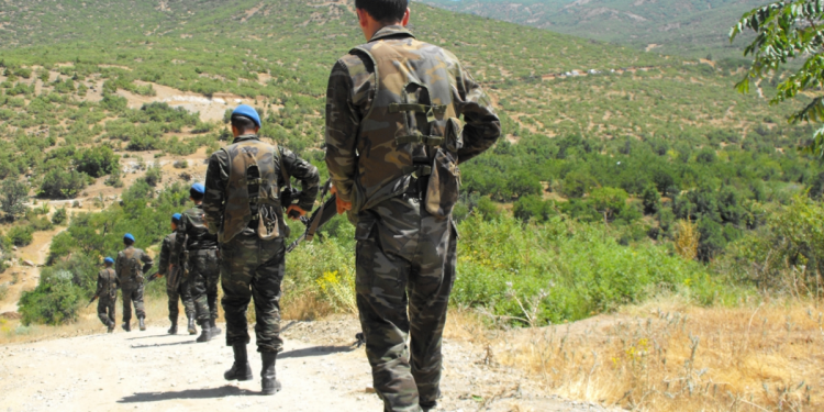 diyarbakir ve tuncelide pkk saldirisi tsk operasyon başlatti