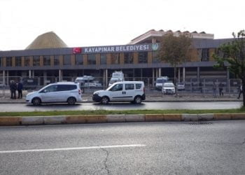 690x390cc dyb 22 10 2019 kayapinar belediyesi kayyum abluka1