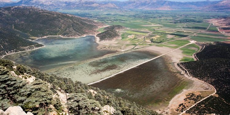 s d0bd416cf773bae4720ca259f22a824673301e72