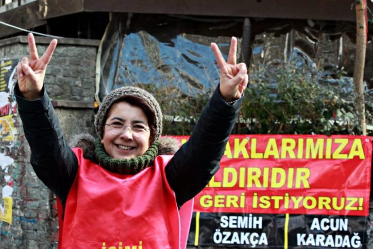 çift zafer işareti 768x512 1