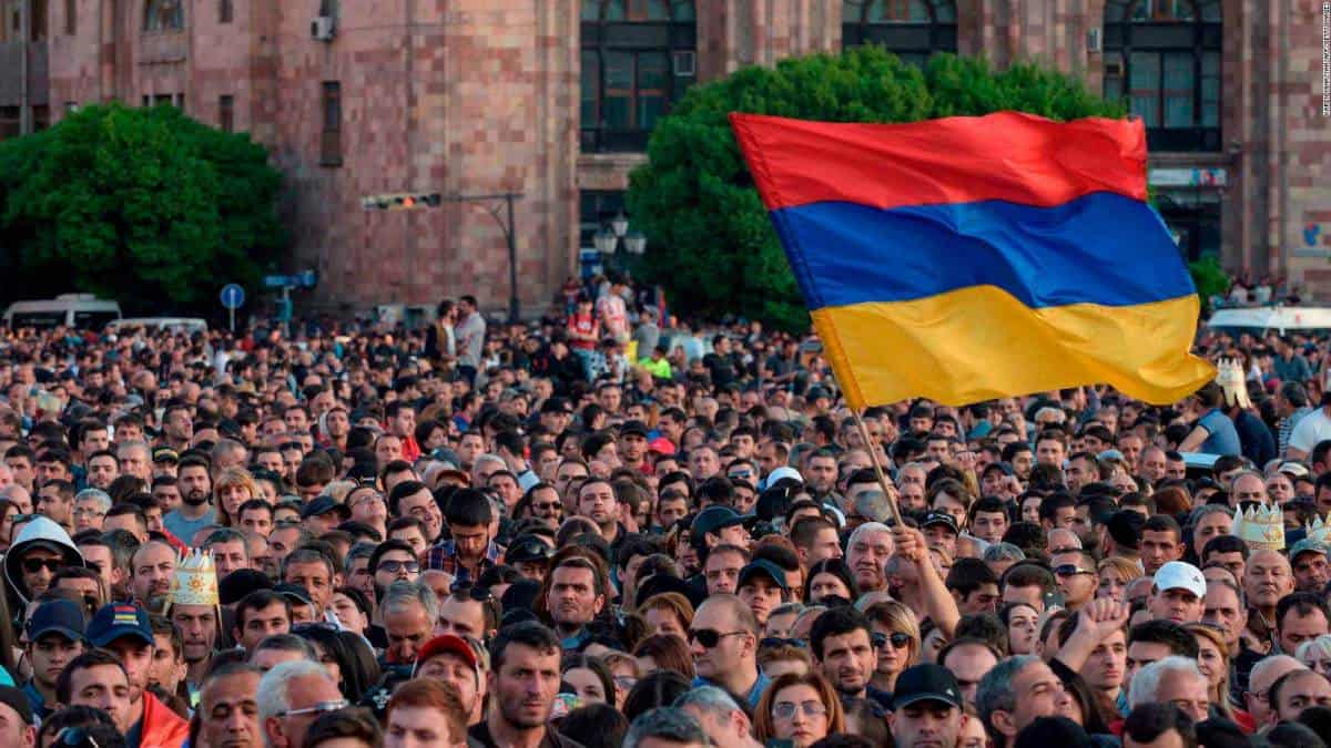 180426110440 04 armenia protests 0425 full 169