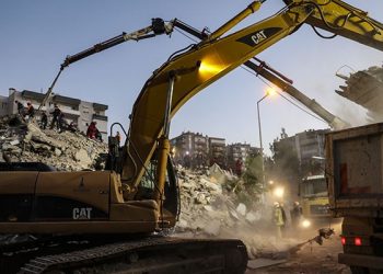 izmir deki 6 6 buyuklugundeki depremde can kaybi 24 e yukseldi 799312 5