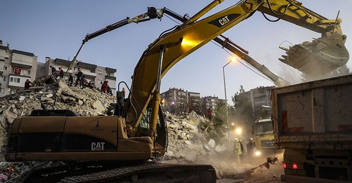 izmir deki 6 6 buyuklugundeki depremde can kaybi 24 e yukseldi 799312 5