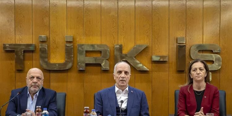 VES8dyteB2xIL5wlLtB5lvkKcbv5aBlZsVOFdnpR