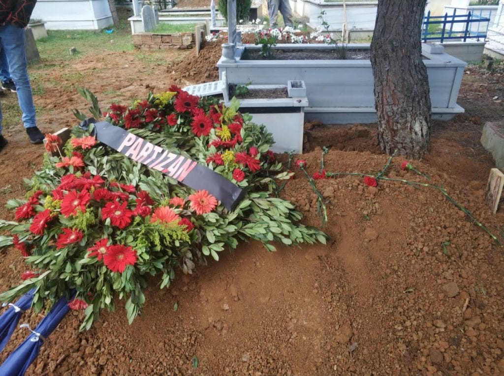 888b36d5 cf20 4b3a a375 f5c42ff72545