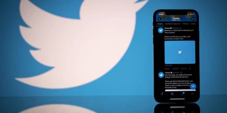 000 8YF2HR 1024x681 1