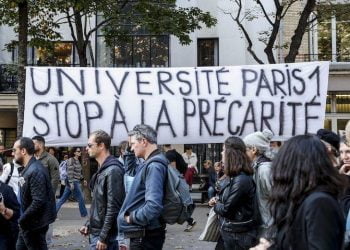 etudiants precarite rapport exclusif
