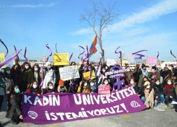 photo5782715041185904315