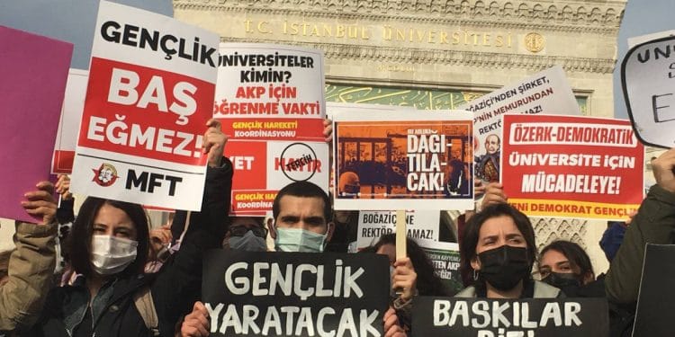 photo6043940823348916951