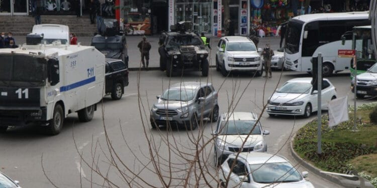 etha 20210215 hdp batman baskin