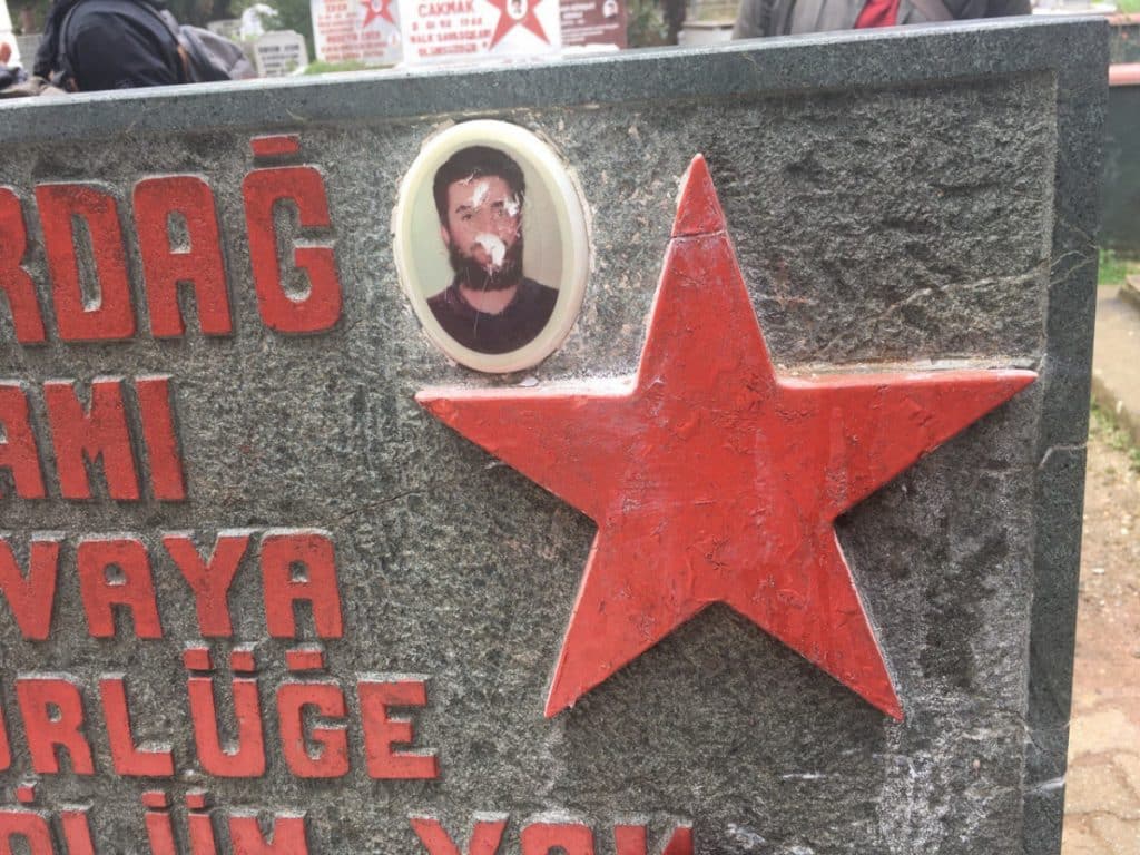 photo5823288575028999947