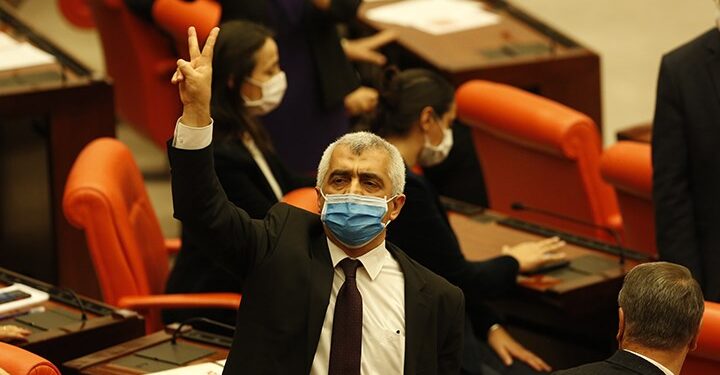 aym karar verene dek meclis ten cikmiyorum 854186 5