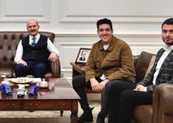 fatih faruk ozer ile fotograftaki ucuncu kisi soylu nun yegeni cikti 868434 5