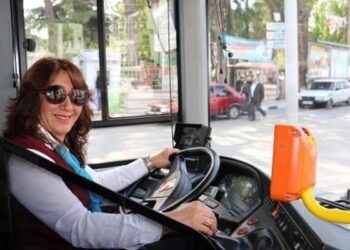 manisa buyuksehir belediyesi nde tek kadin halk otobus soforu kod 29 la isten cikarildi 863741 5