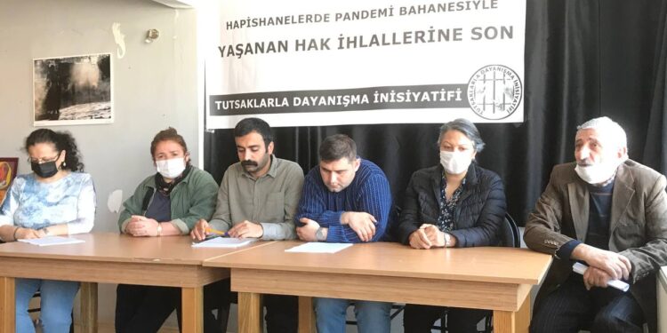 photo5764792387472831628