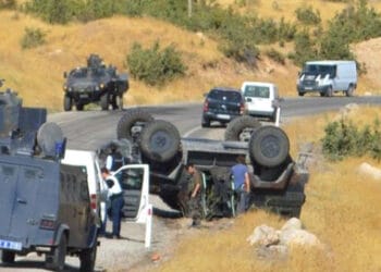 son dakika cizre de askerleri tasiyan zirhli 9584808 6018 o