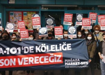 a 101 calisanlarindan 12 saatlik mesai dayatmasina karsi eylem kolelige son verecegiz 850057 5