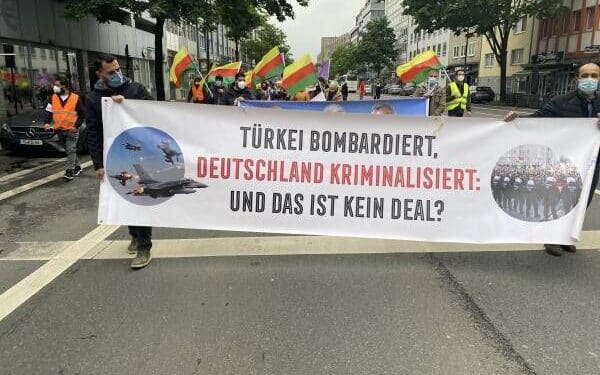 photo5296537705490002902