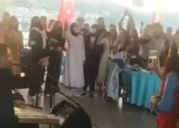 salginin ugramadigi kutlama genclik ve spor bakanligi istanbul un fethini bogaz da fasilla kutladi 882084 5