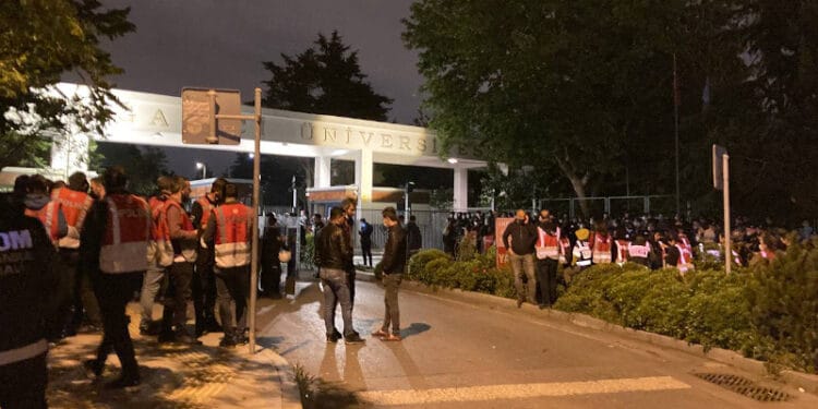 bogazici polis abluka