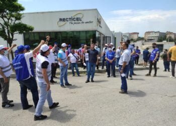 photo5904606337600435756