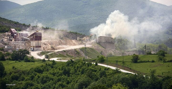 yasam mucadelesi dinamitler altinda 886360 5