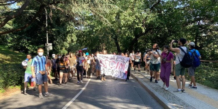 bogazicili ogrencilerden universitede bizler piyonu degil sahi istiyoruz yuruyusu