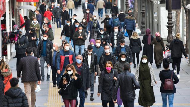 kalabalik cadde koronavirus vaka sayisi depophotos 1503144 2 2