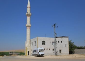 690x390cc mrd 20 08 2021 dedas koyde camiye karakol kurdurdu6