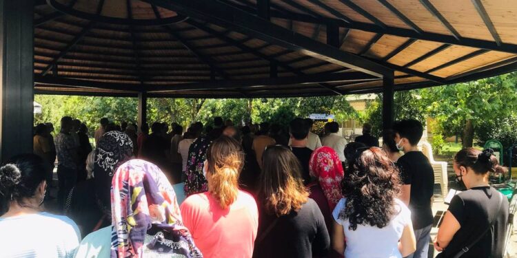 photo5800810524382967113