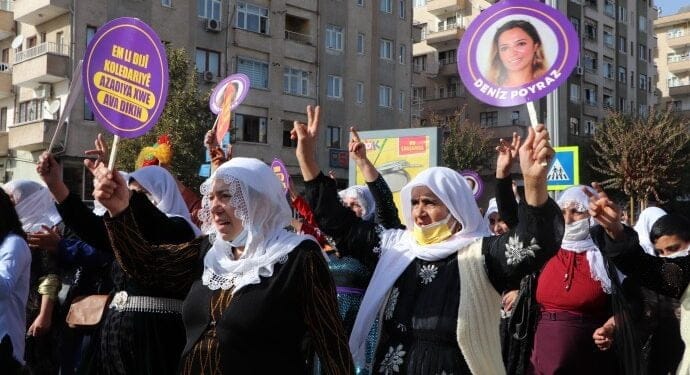 690x390cc dyb 16 10 2021 istasyon kadin miting3