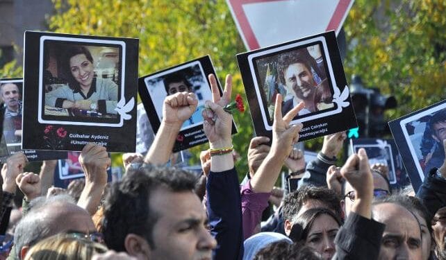 C4F8BA6B 796F 465A 8247 3038D7DDC49E 26956393