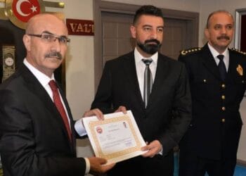 odullu polis 25 kilo eroin ile yakalandi 937967 5